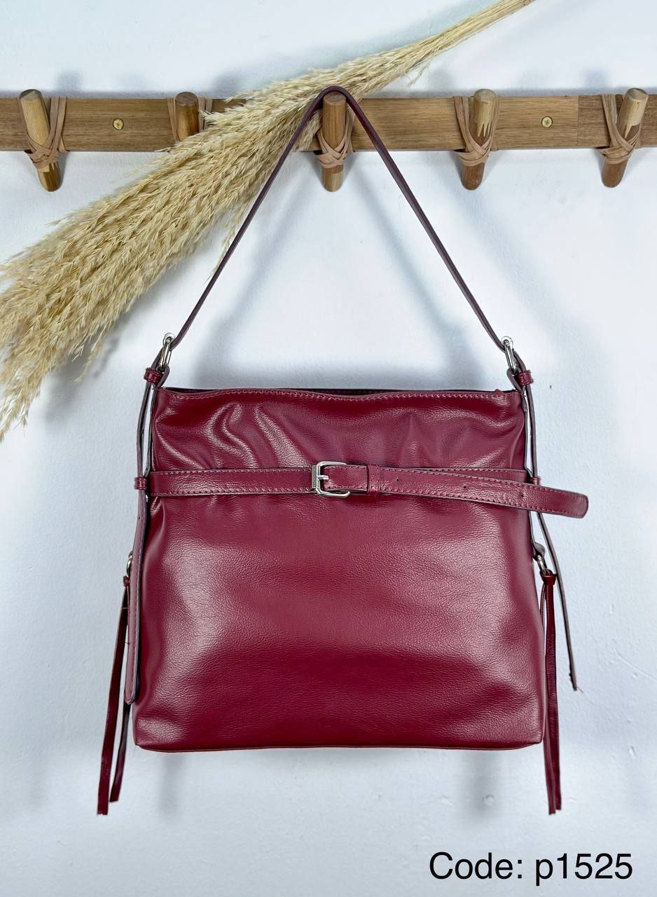 /public/uploads/photos/shares/Suzy bags/IMG_4347.jpeg